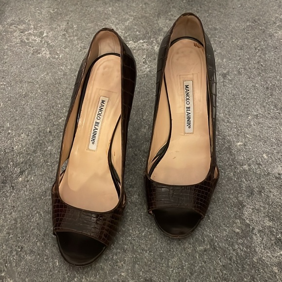 Manolo blahnik brown Alligator heels. Worn but in good condition - Picture 2 of 6